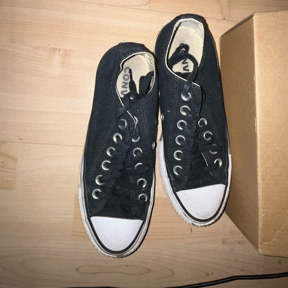 Black converse woman’s